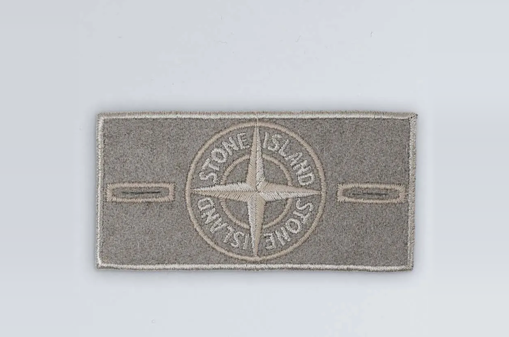 Badge brodé amovible gris argent, compatible Stone Island