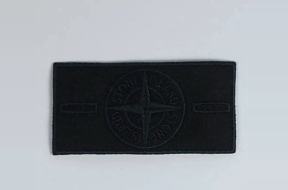 Badge brodé amovible noir sur noir, compatible Stone Island